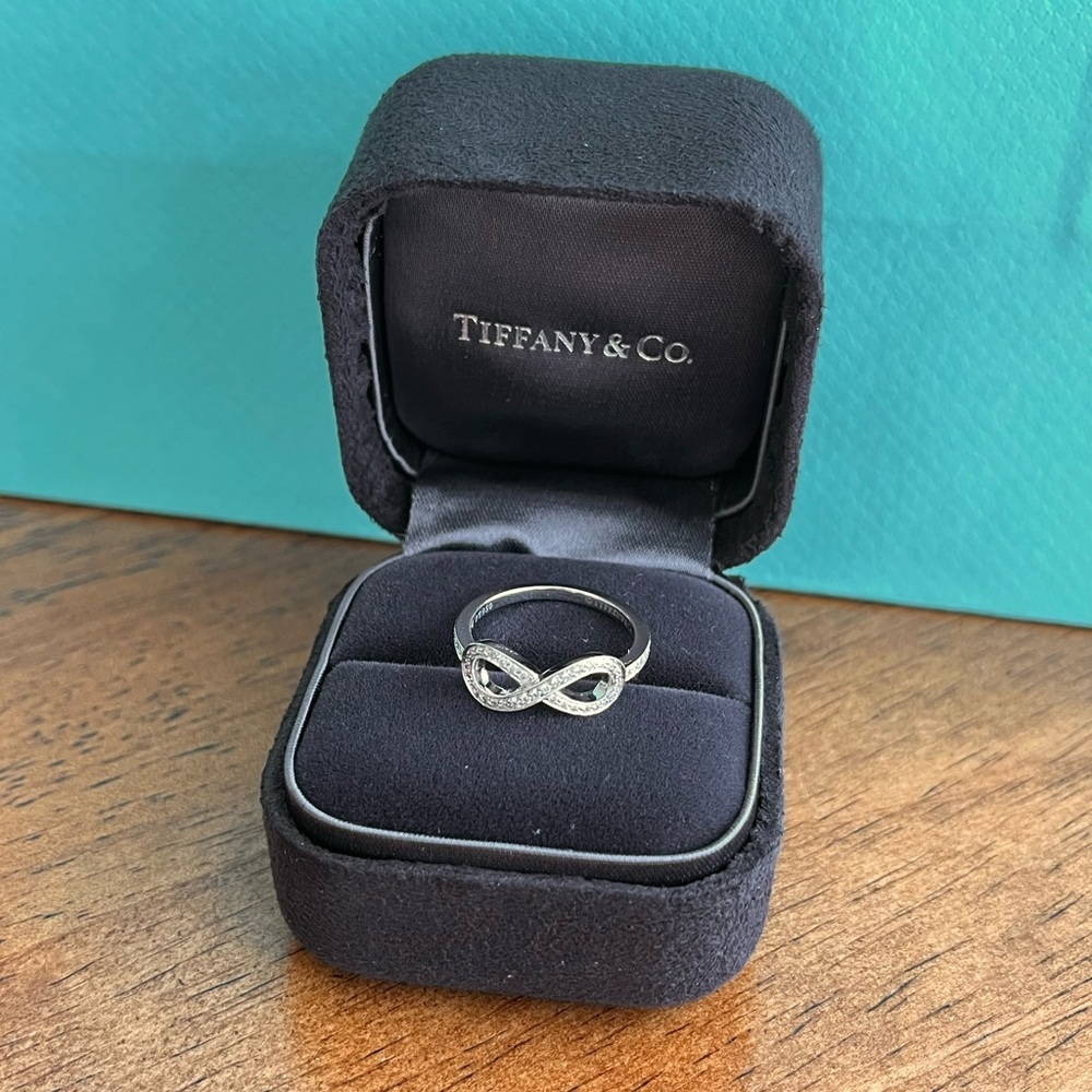 Tiffany & Co. Platinum Diamond Infinity Ring Size 6 Half Eternity Band in Box - Picture 2 of 5